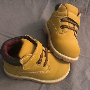 Toddler boots